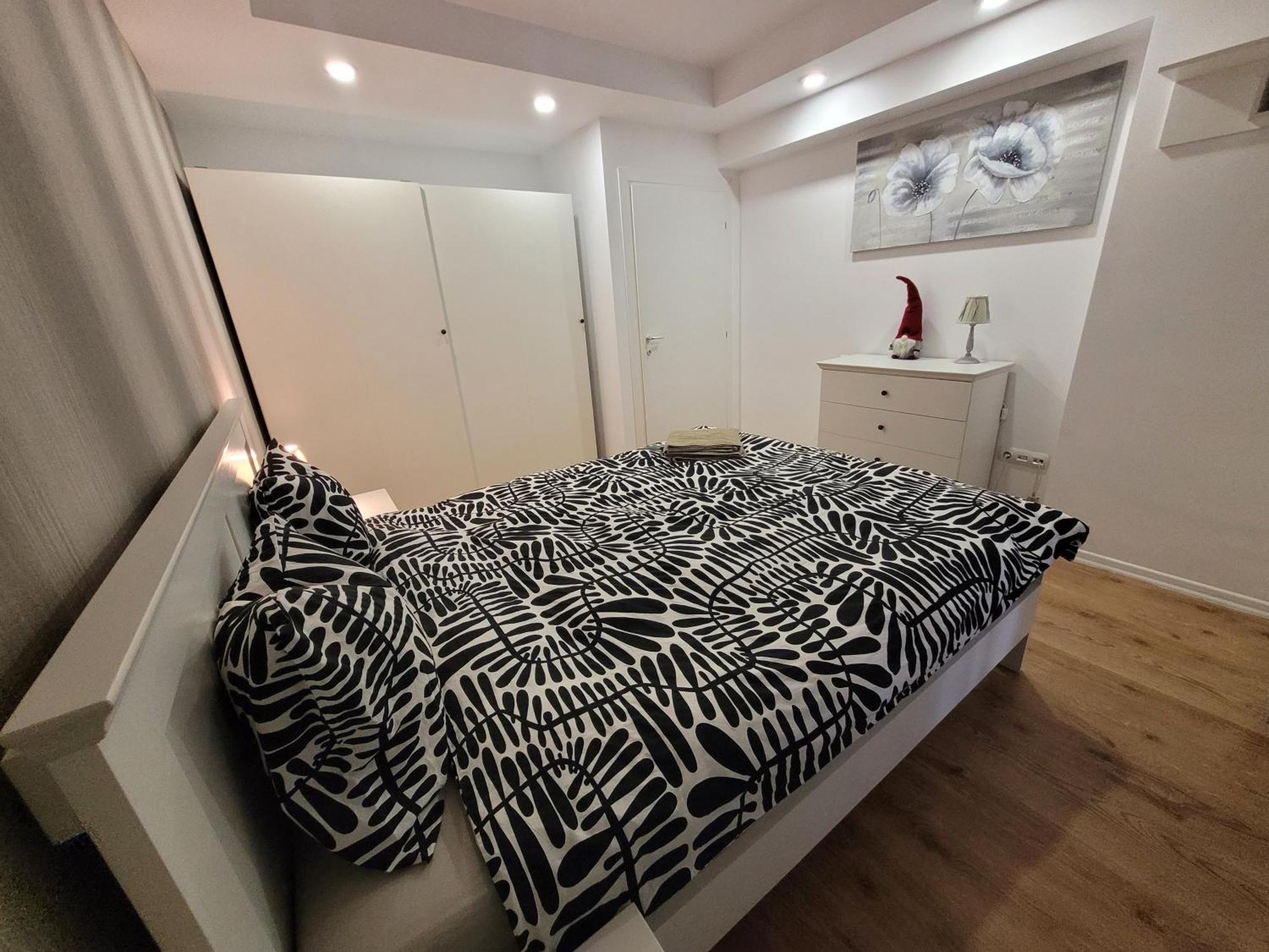La Dolce Vita Apartment Stefanestii de Jos Exteriör bild
